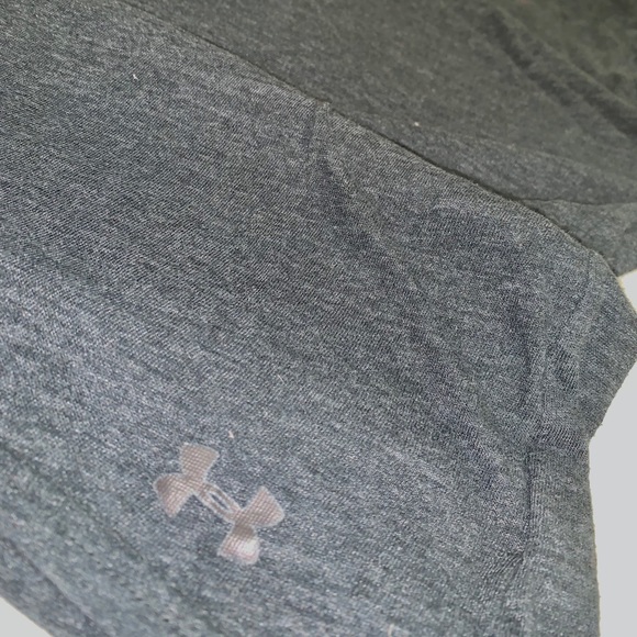 Black/grey Under Amour V-neck top Sz. XS - Picture 3 of 5